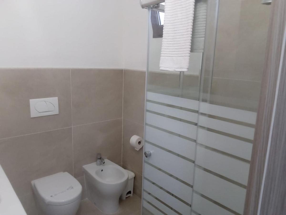 Casa Stefania 3 Lejlighed Mandello del Lario Eksteriør billede